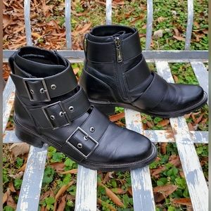 NWOB Blondo Camila waterproof ankle boot